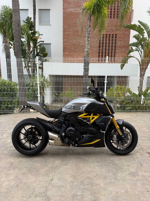 Ducati Diavel 1260s Black & Steel 2022