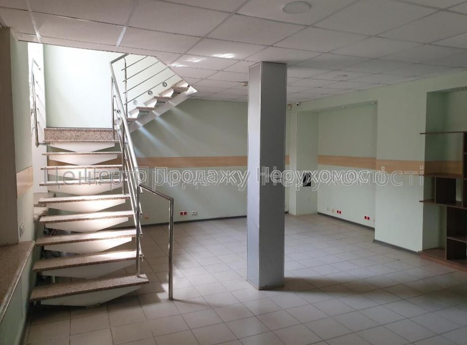 Продам приміщення під салон, офіс і т.д. у центрі Харкова. Ексклюзив.