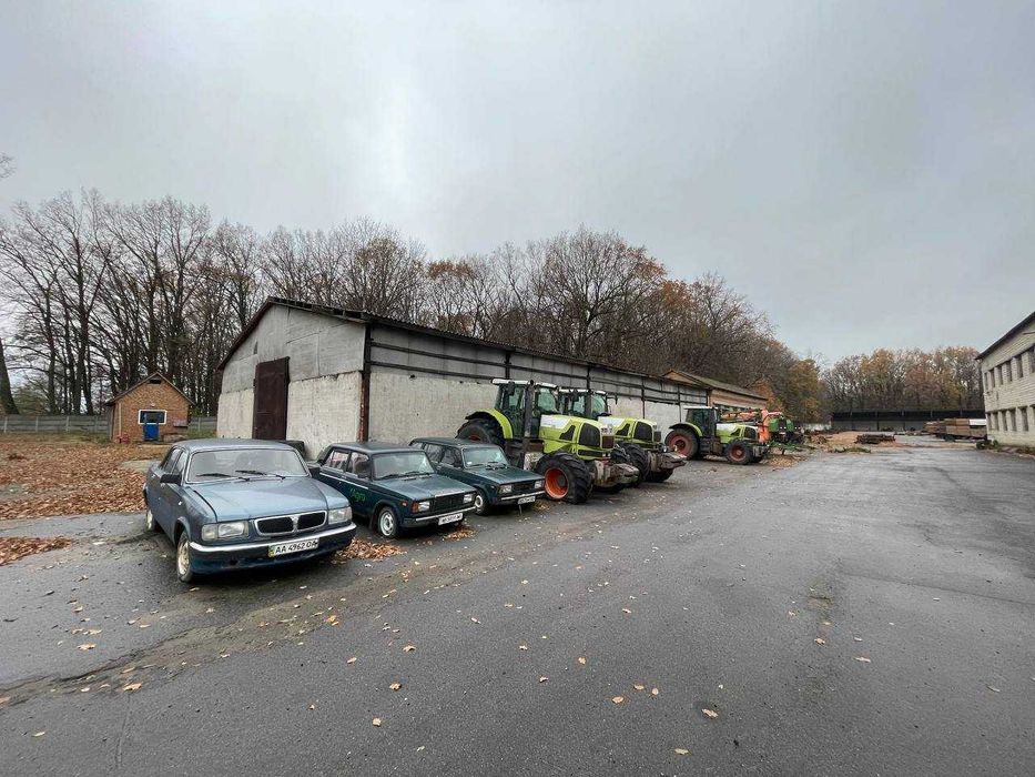 Продаж тракторна майстерня Вінницька обл. с. Нова Гребля (3 281,1 м2)