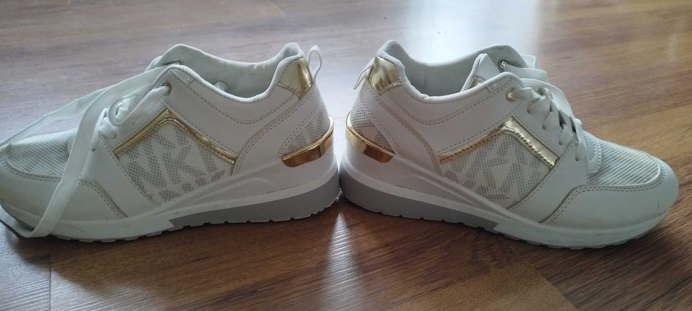 Buty białe rozmiar 38
