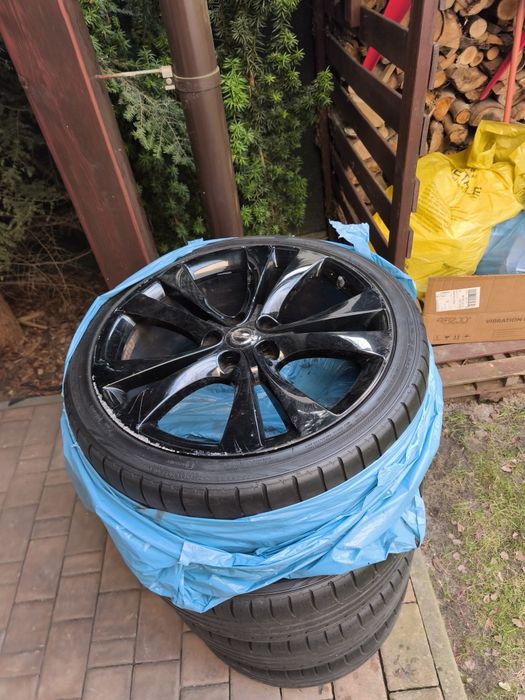 Komplet felg aluminiowych Opel + opony 20" – gotowe do jazdy
Sprzed