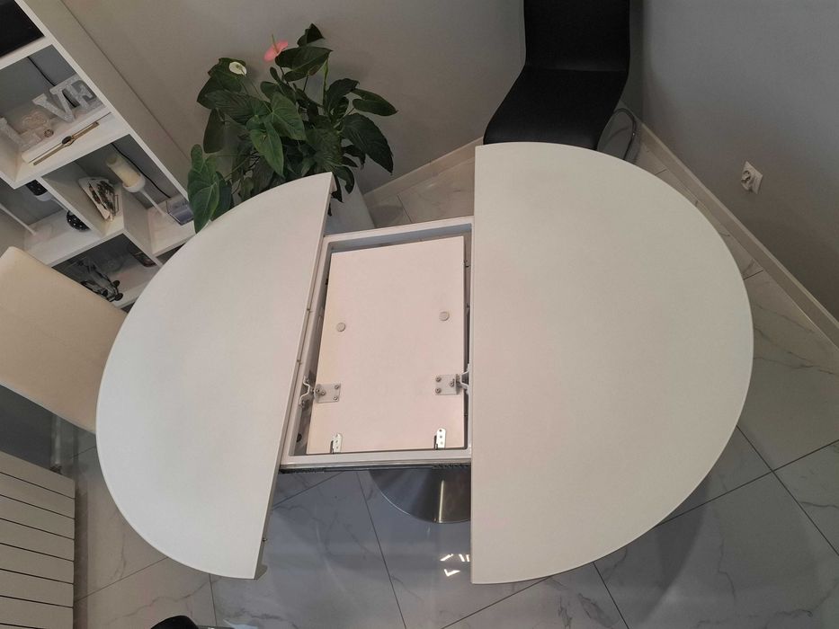 Sprzedam okrągły stół z krzesłami