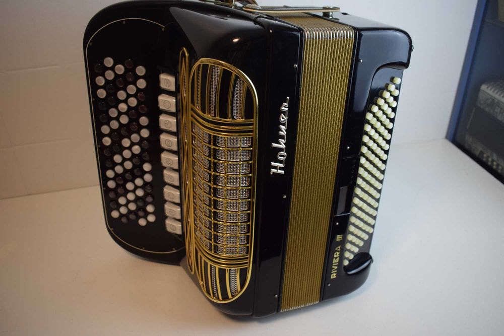 Acordeao hohner Riveira III 3 Voz 96 Baixos, N .306