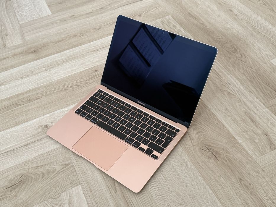 Apple MacBook Air M1 (2021) – 8GB RAM / 256GB SSD/ 13”