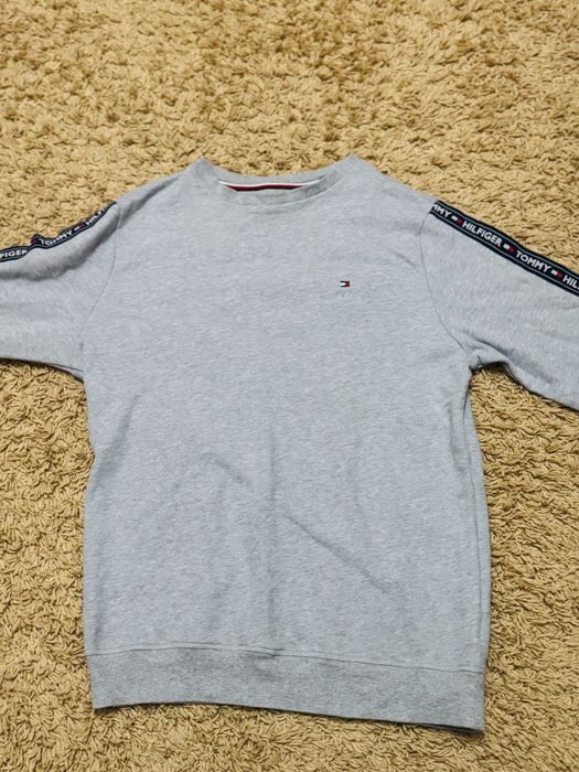 Продам кофту tommy hilfiger
