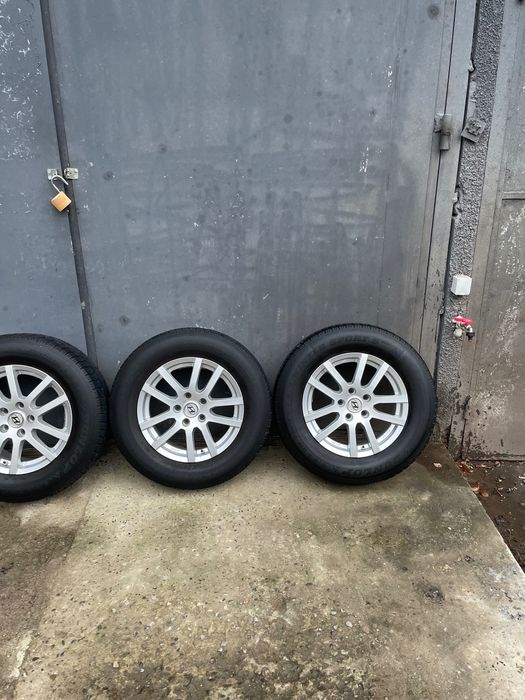 Диски з шинами 215/70/R16
