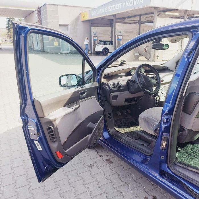 Peugeot 807. 2.0 бензин 2005р.