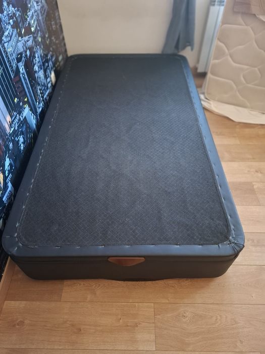 Cama 110x195 com sommier com arrumação