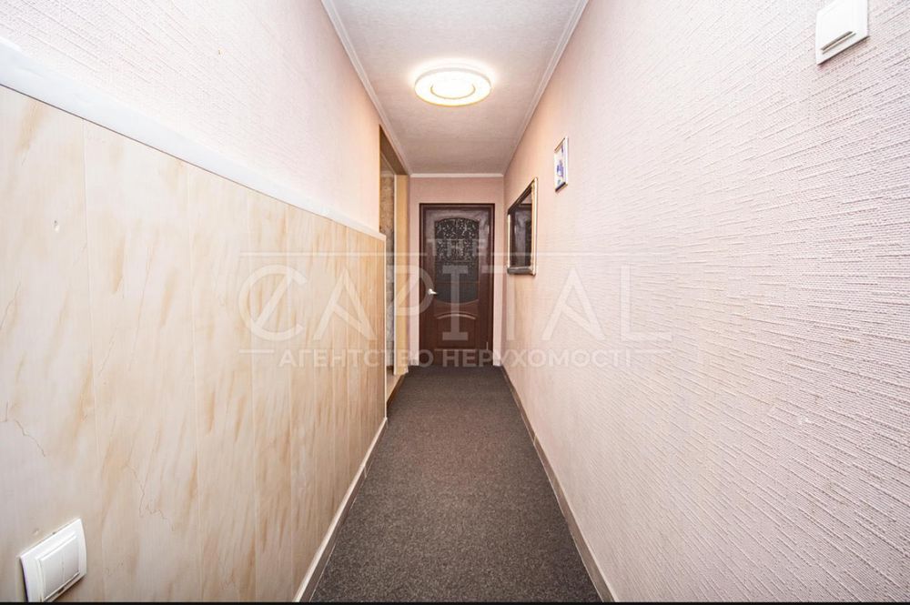 Продаж Фасад! Перший Поверх! Науки 86! Голосіївській Район! 995$ за м²