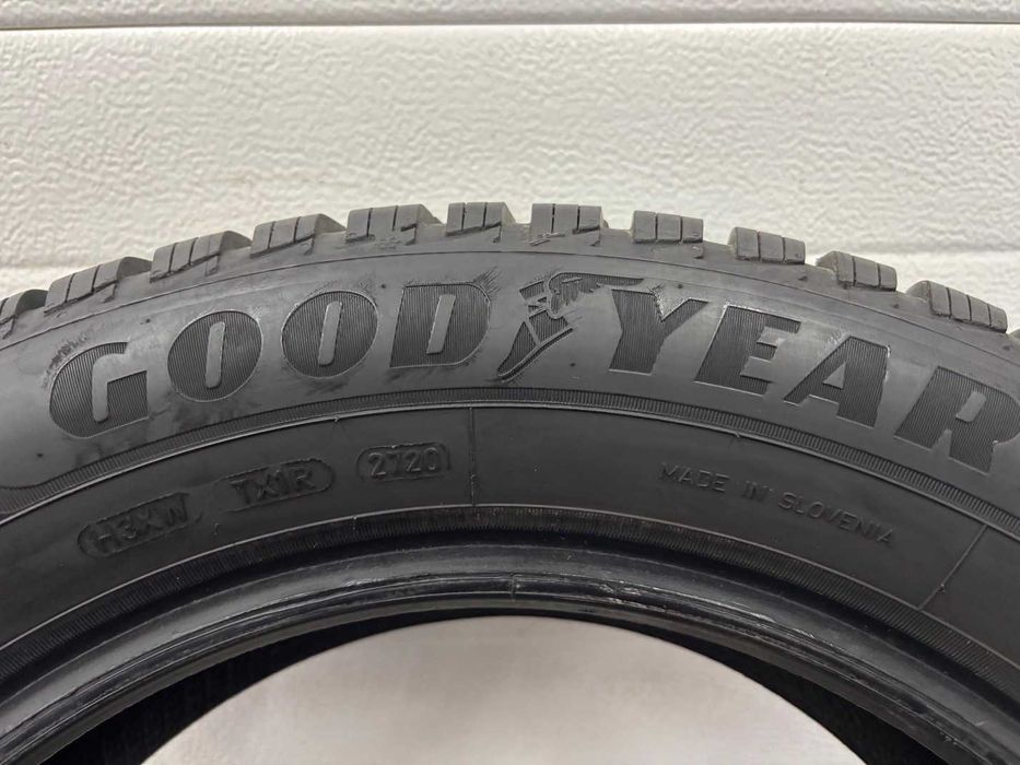 205/60/16 92H Goodyear UltraGrip  opona używana zimowa DOT 2020