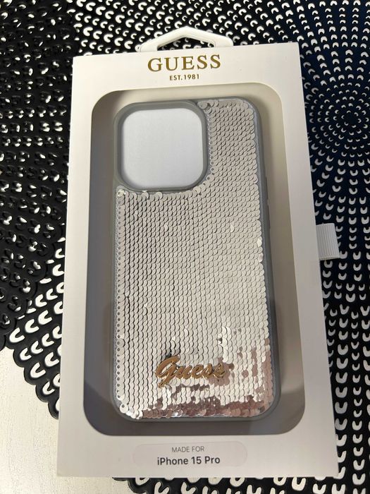 GUESS etui case do iPhone 15 Pro srebrny