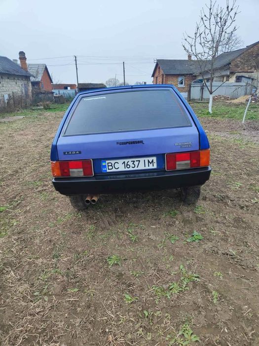 Продаю машину ваз 2109