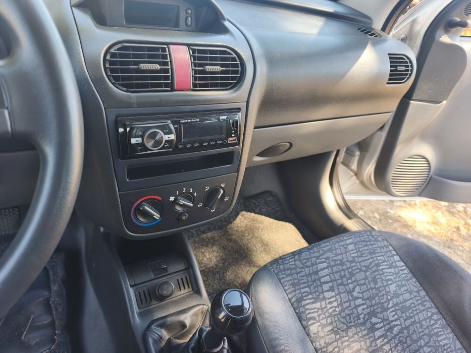 Opel corsa, 1.7 dti, 5 lugares 3 portas com excelente aspecto e muito bom de mecânica
