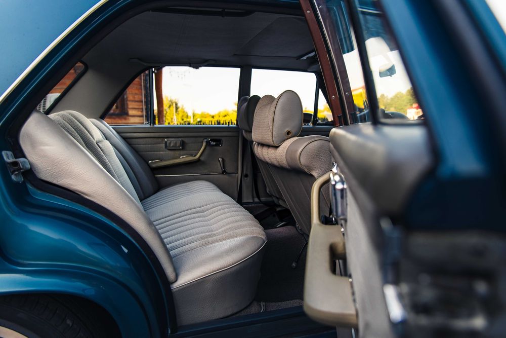 Auto na ślub Mercedes-Benz W108 luksus i prestiż w najlepszym wydaniu!