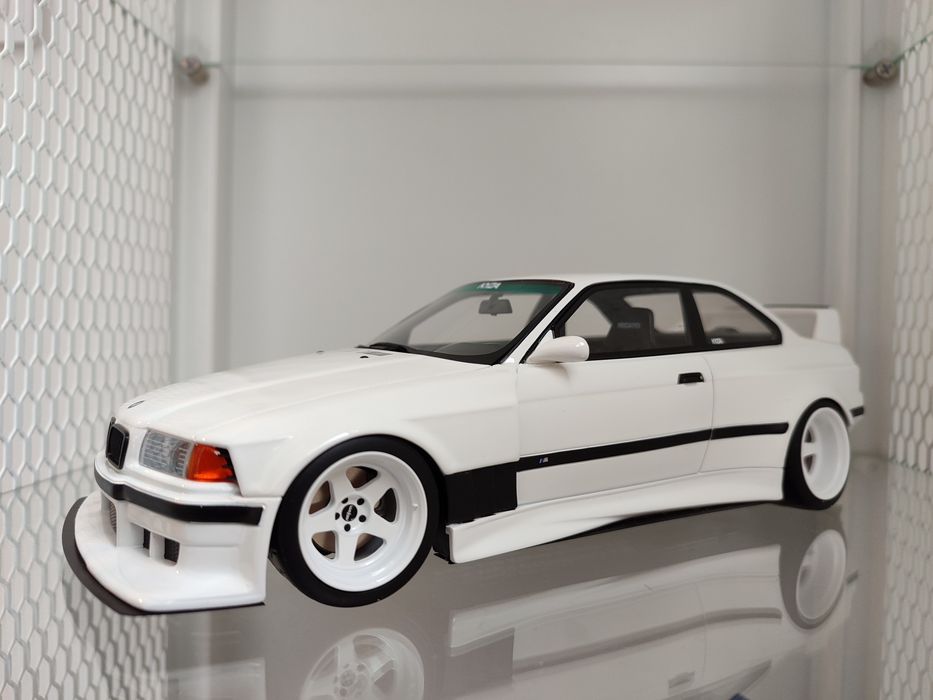 Bmw E36 edição especial Ottomobile número 580