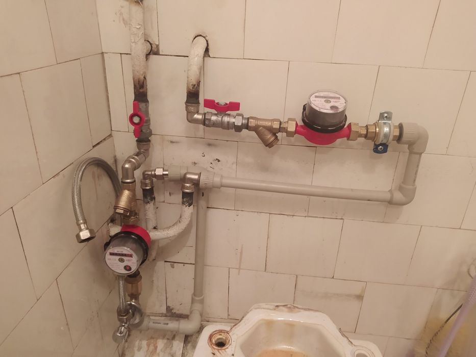 Сантехнік.Прочистка каналізації труб.Послуги сантехніка ремонт аварійн