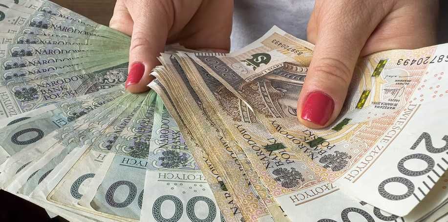 Pożyczka prywatna z komornikiem, BEZ BAZ, chwilówka, KREDYT na raty