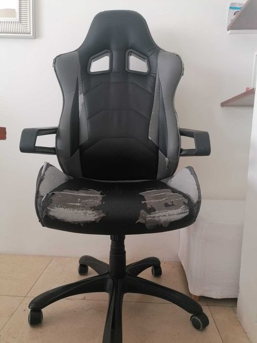 Cadeira gaming usada