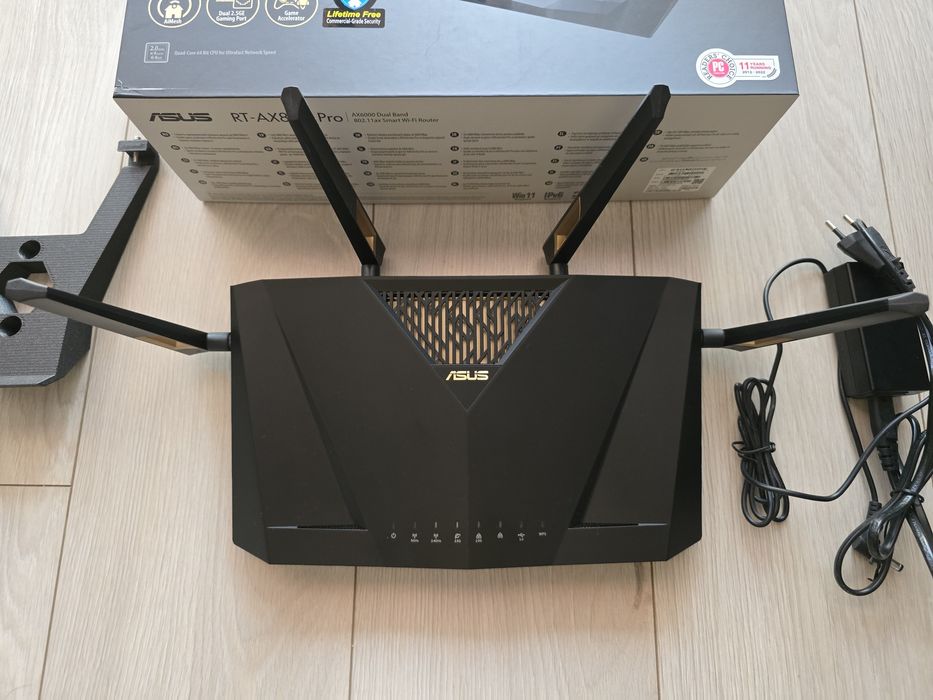 ASUS RT-AX88U Pro + uchwyt ścienny Wi-Fi 6
