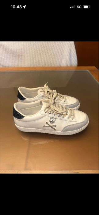 Tenis scalpers brancos e com brilhantes