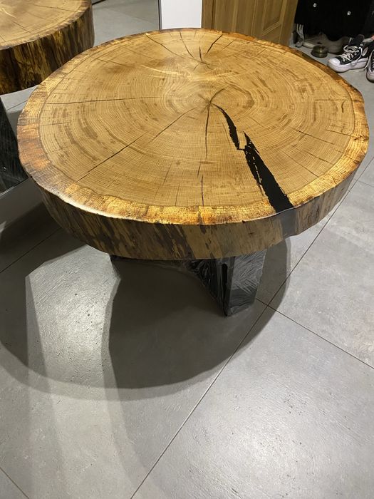 Stolik z plastra  dębu z żywią -80/78cm-12cn