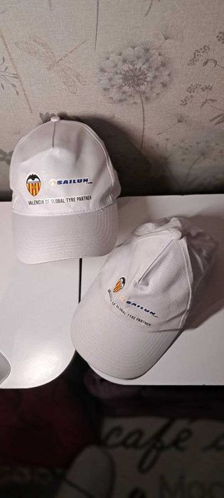 Білі кепки Sailun x Valencia CF, комплект 2 шт, регульований розмір