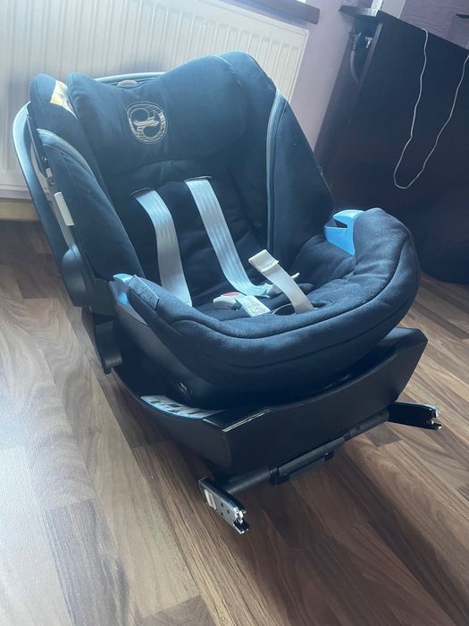Fotelik Cybex z bazą