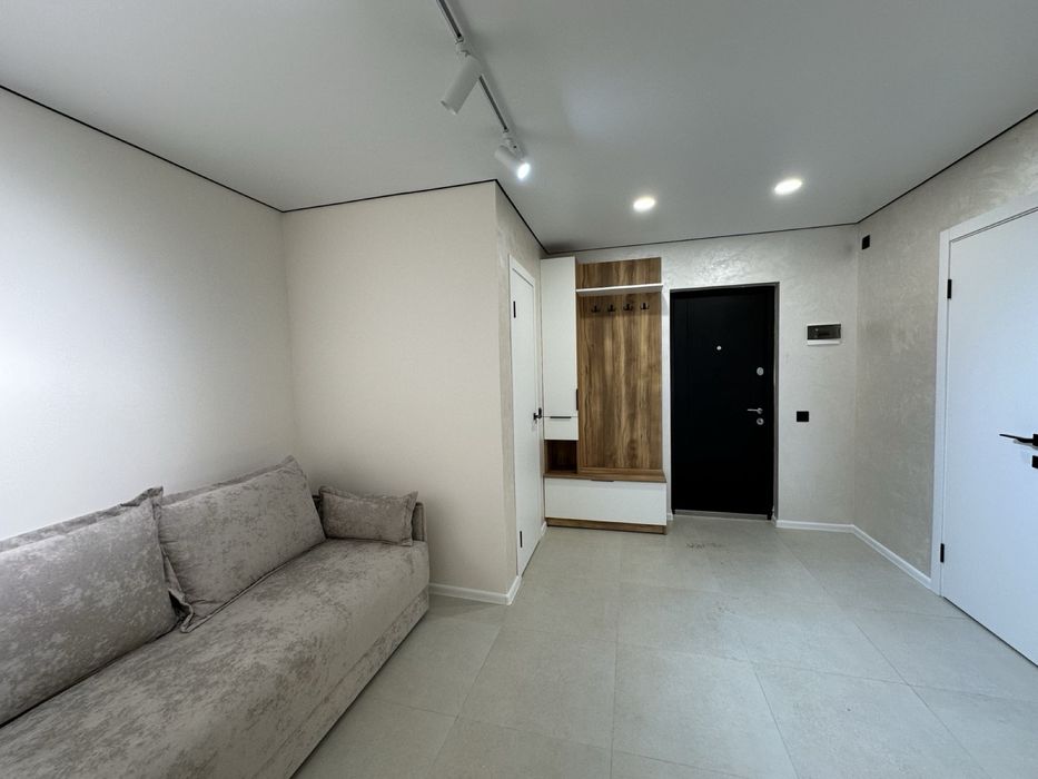 Продається 2 кімнатна квартира по вул. Смакули