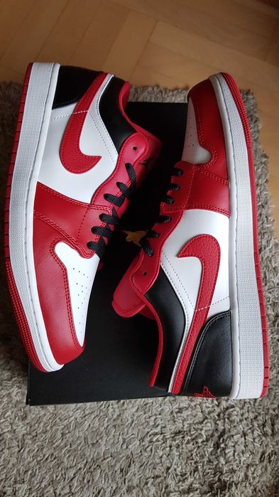 Jordan 1 low 46-12US Chicago Bulls nowe og box białe czerwone czarne