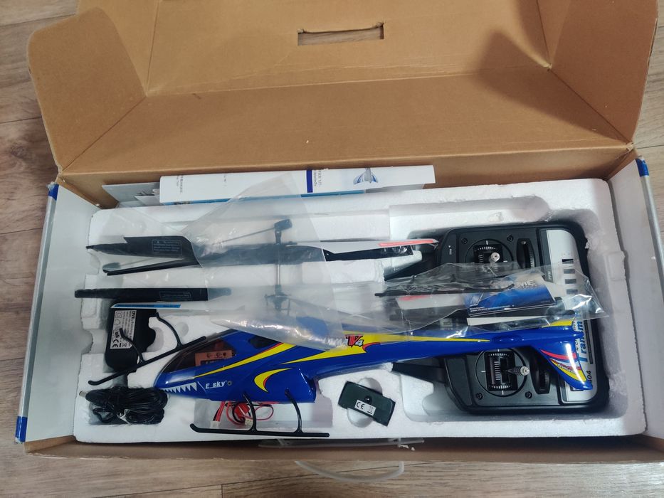 Вертолет E-sky Lama V4 - 4 channel trensmitter