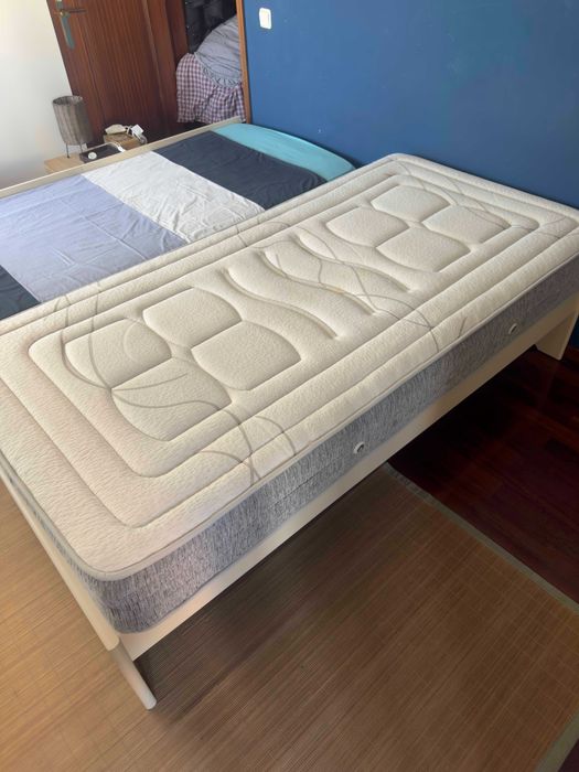 Cama dupla de gaveta em madeira maciça + 2 colchões