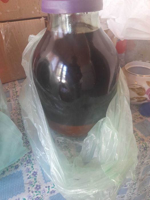 Мед недорого цього