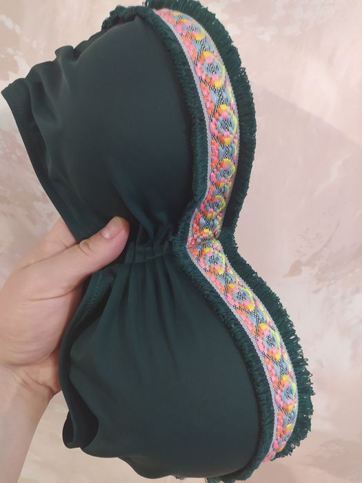 Купальник новий з вишивкою