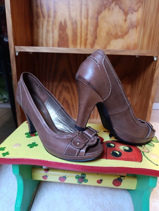 Sapatos Sra castanhos