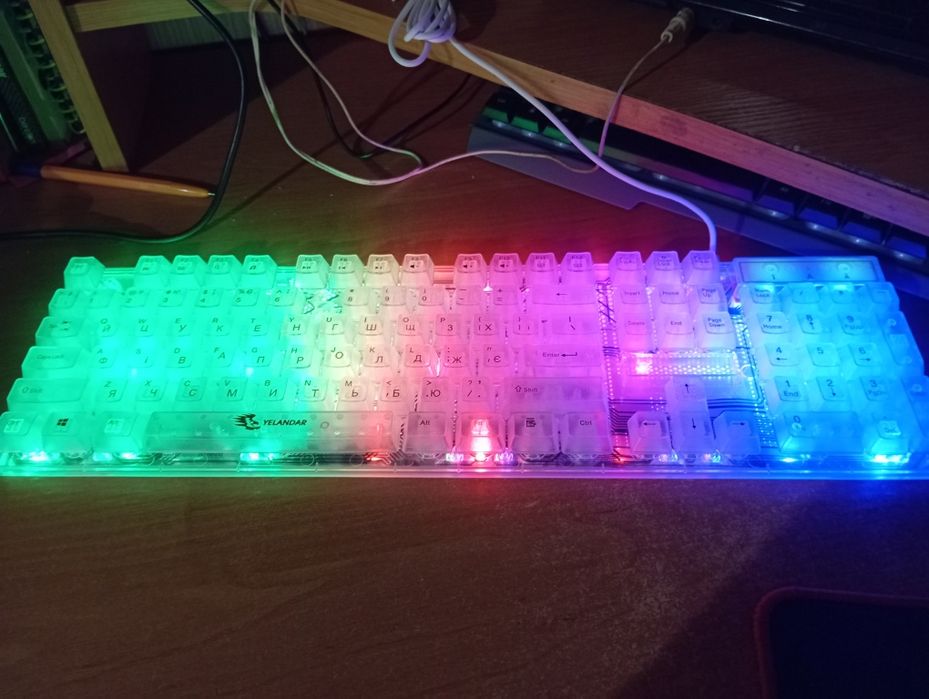 Продам клавіатуру