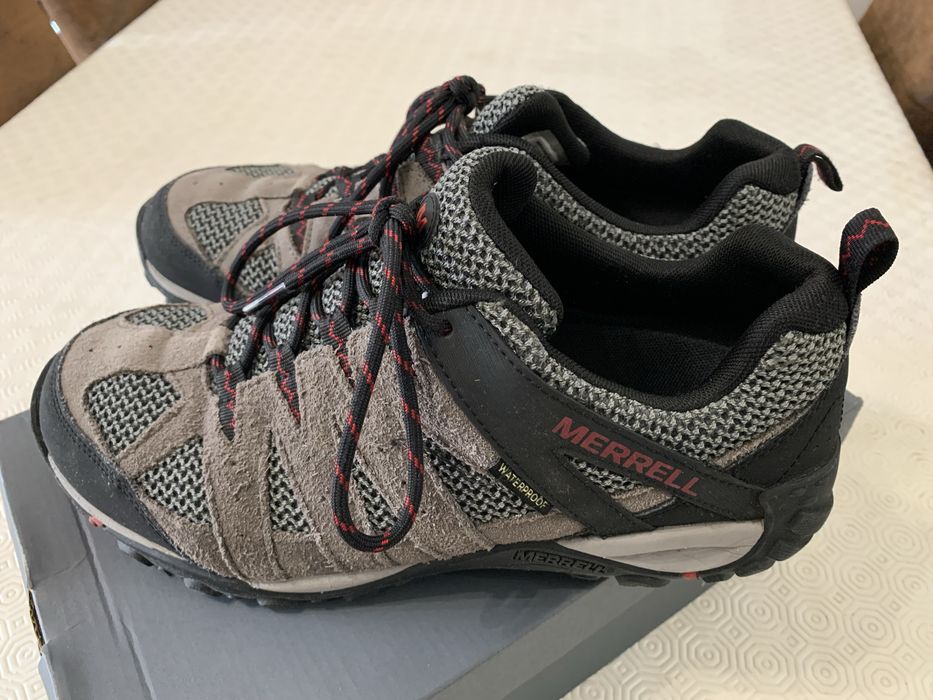 Vendo Merrell tam 42