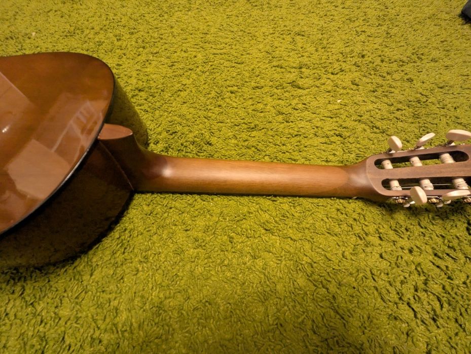 Акустична гітара йамаха ц40