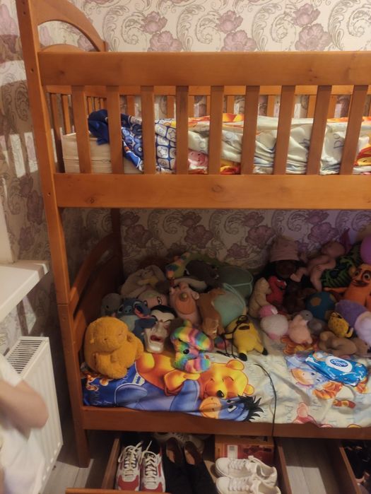 Двоповерхове ліжко