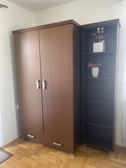 Zestaw mebli szafa komoda witrynka regał fornirowane orzech