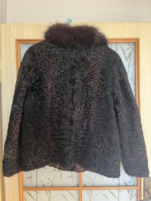 Futro karakuły damskie