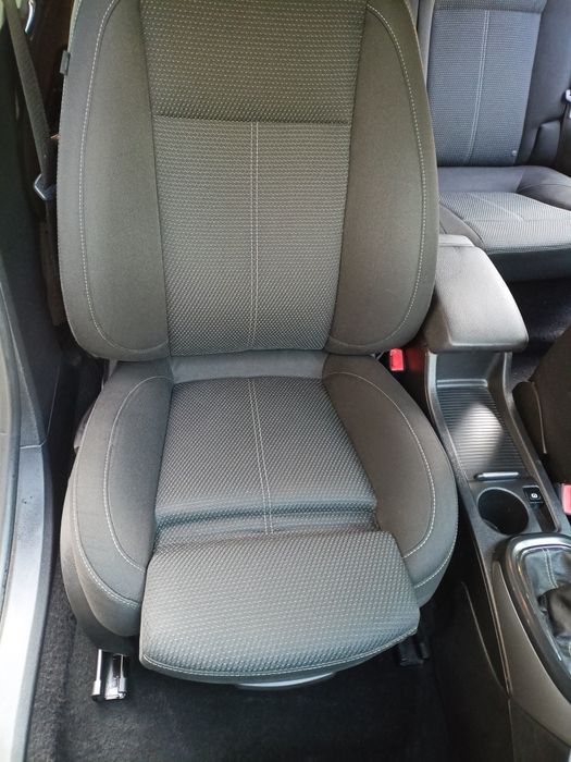 Pranie tapicerki samochodowej