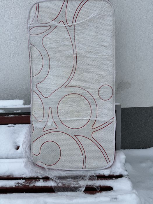 Продам матрас на дитяче ліжечко