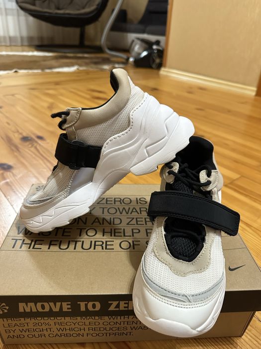 Продам кросівки Zara