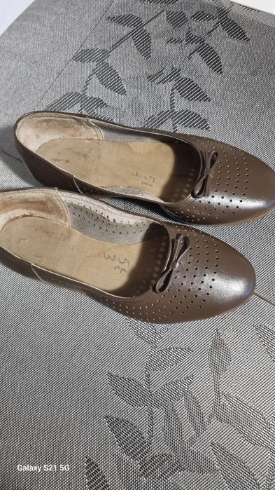 Brązowe,ażurowe baleriny damskie.
