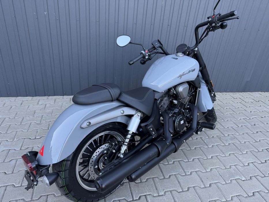 Мотоцикл Круїзер (чоппер) LIFAN V400
