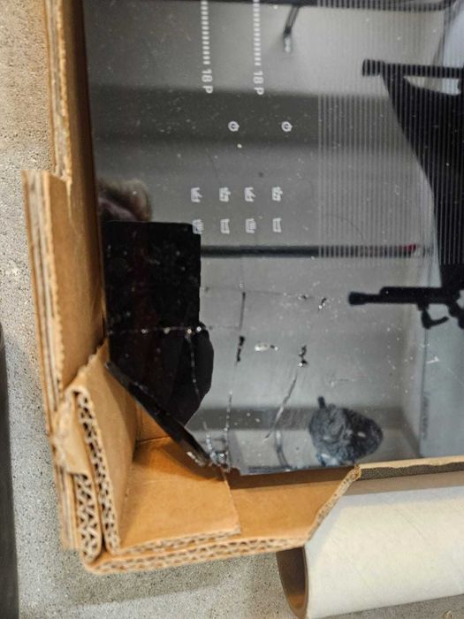 Płyta indukcja Whirlpool 6 Sense pęknięta DZIAŁA