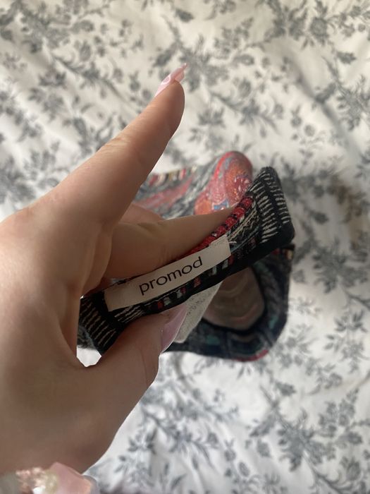 Wzorzysta spodnica mini obcisla