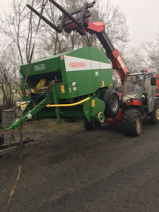 Skup maszyn rolniczych ciągniki przyczepy ładowarki i inne