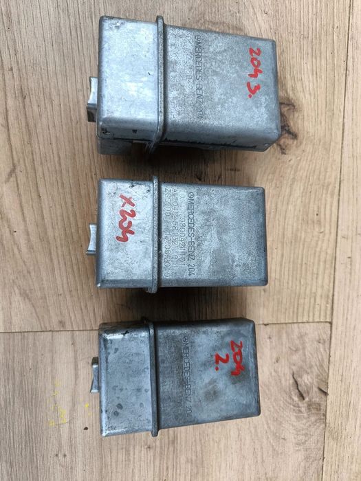 MERCEDES W204 W207 W212 RYGIEL BLOKADA KOLUMNY KIEROWNICZEJ A2045458132