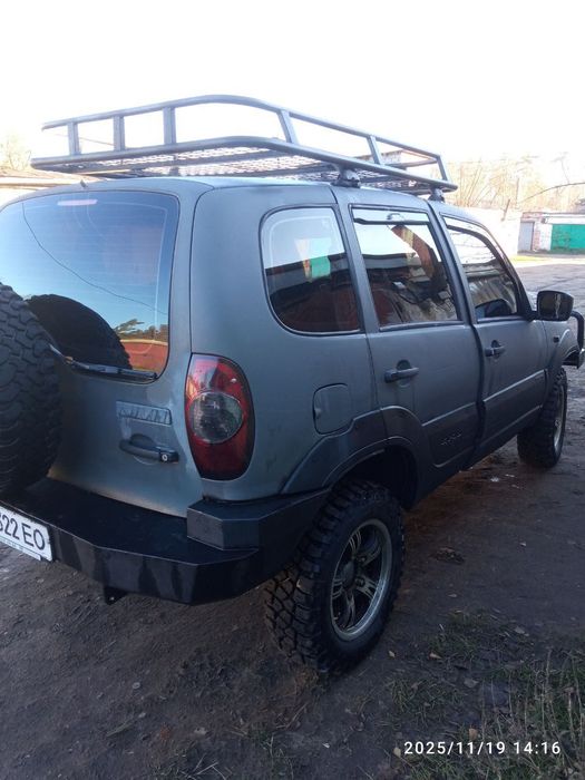 Нива Chevrolet  1.7 бензин 2009р